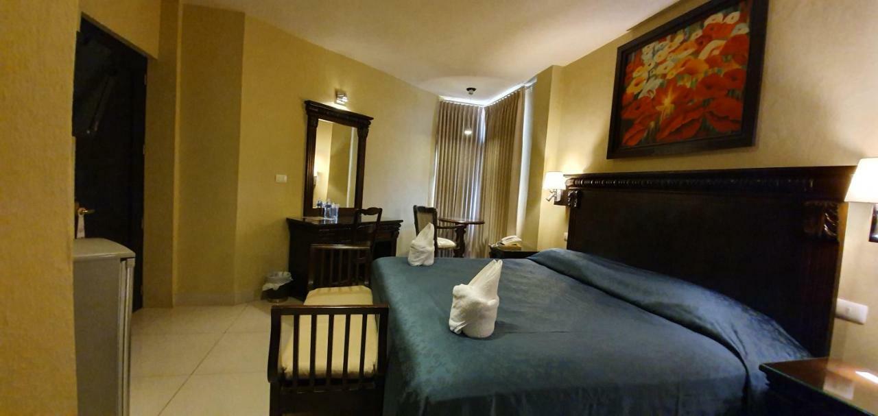 San Francisco Hotel 2*